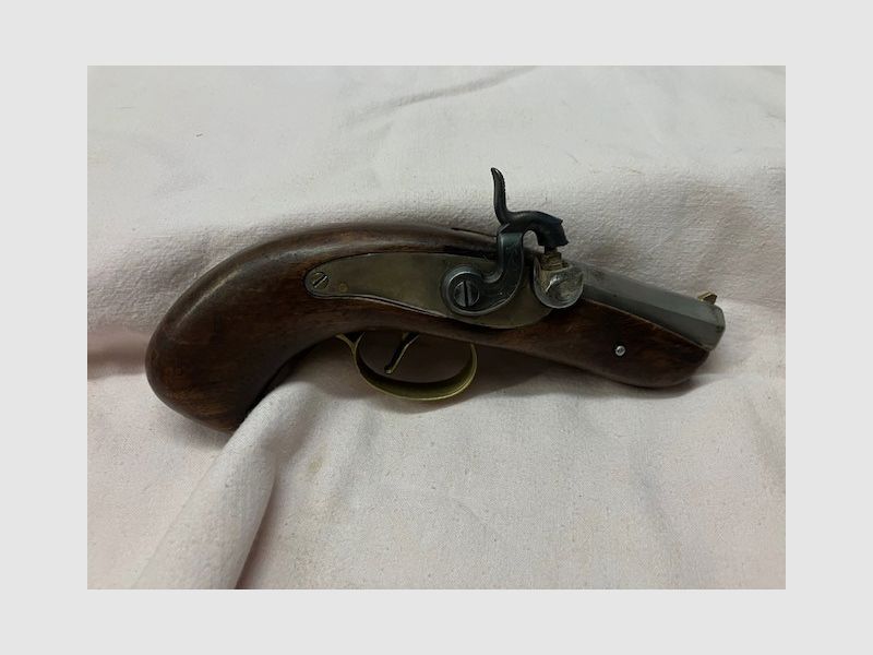 Derringer a percussione a caricamento frontale