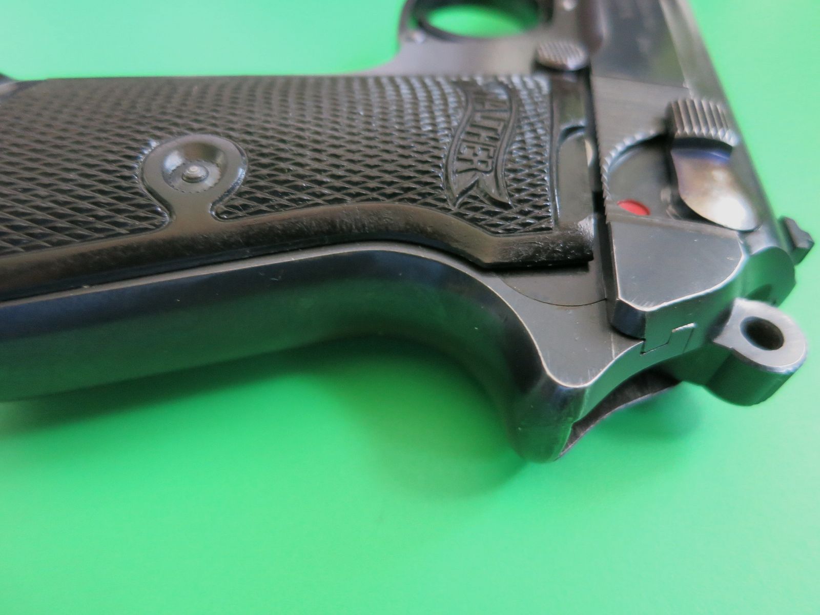 Pistolet semi-automatique, Walther PP, cal. 7,65 mm Br., Waffenfabrik Walther, Zella-Mehlis (Thür.) Mod.PP, 1929-30       #14
