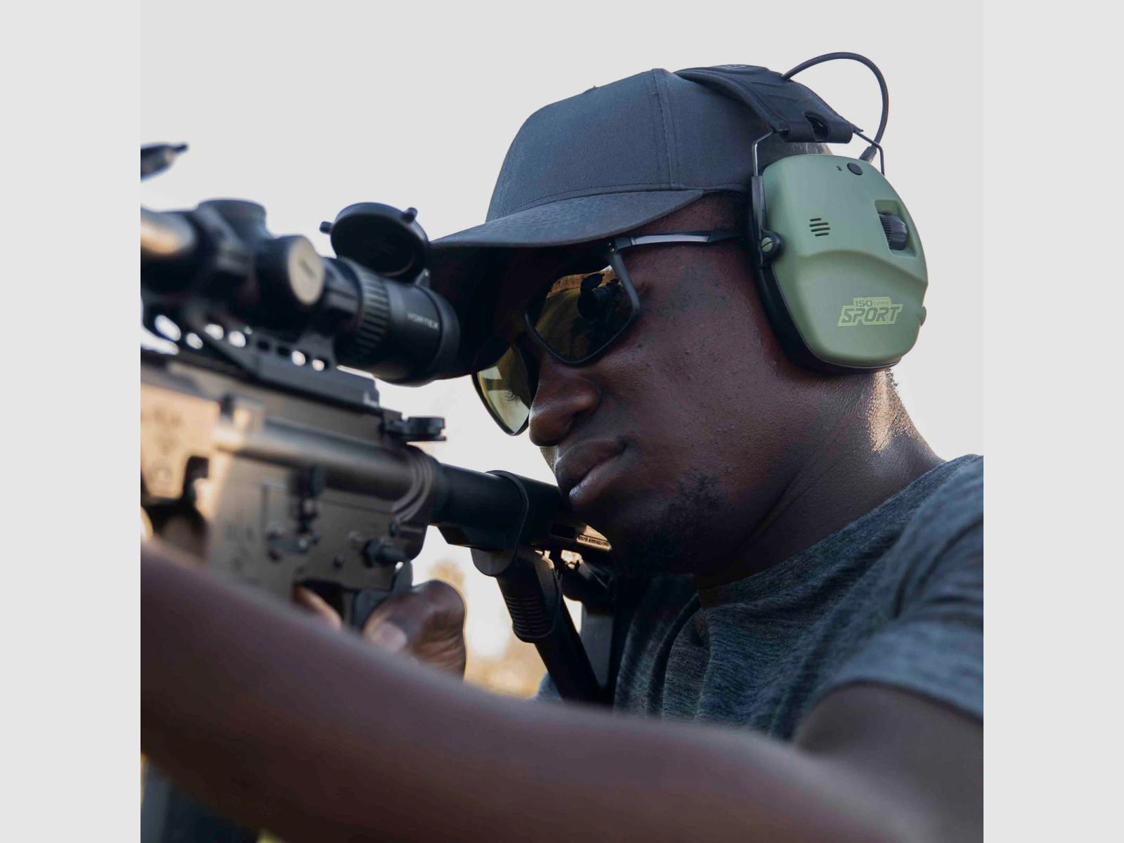 ISOTUNES Sport Defy Slim Protezione Acustica con Bluetooth / Verde