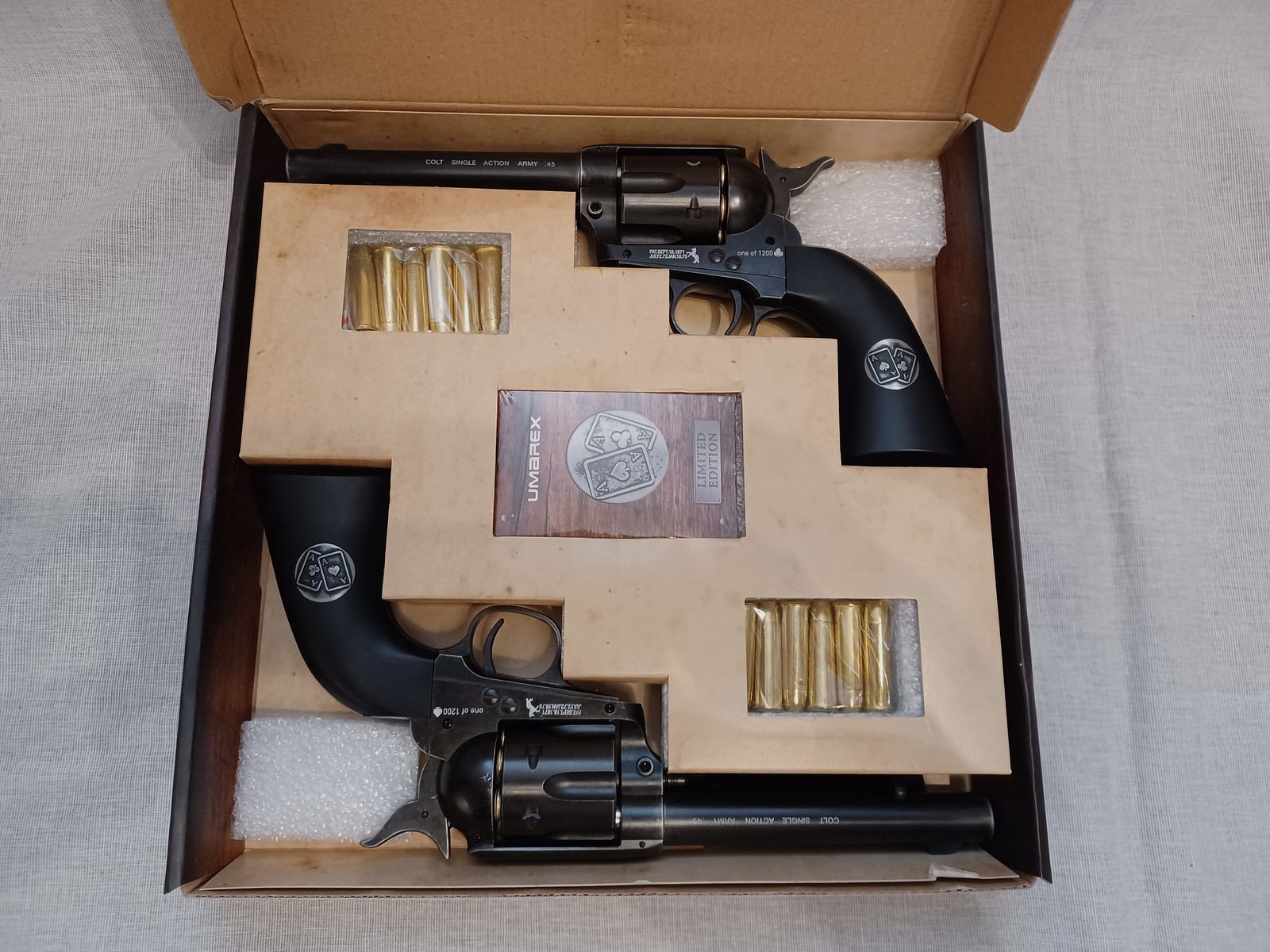 Colt SAA - Double Aces Duel Set / 4,5 mm BB / CO2 / Revolver / OVP (134)