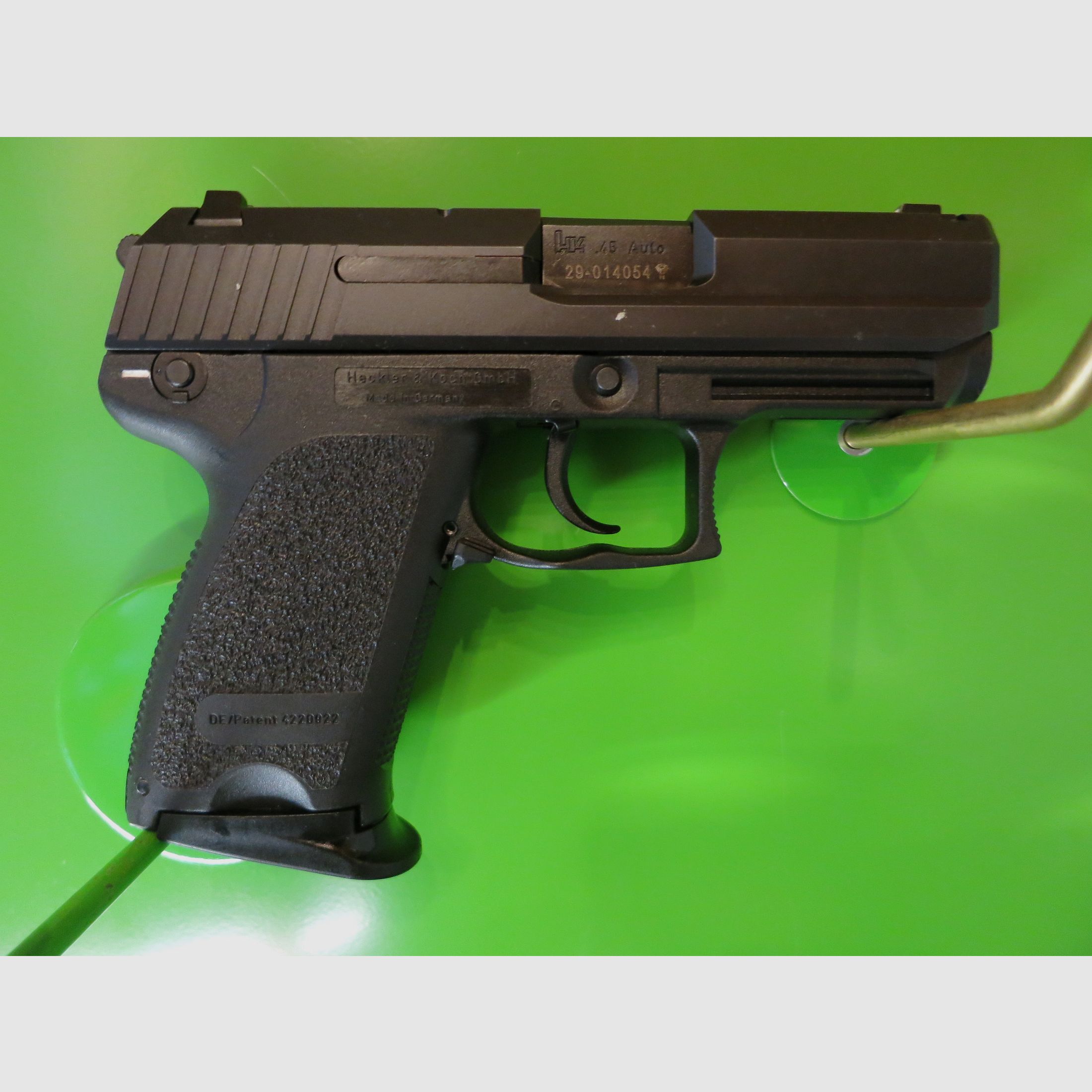 Heckler & Koch USP Compact (Universale Selbstladepistole), .45 ACP       #80-