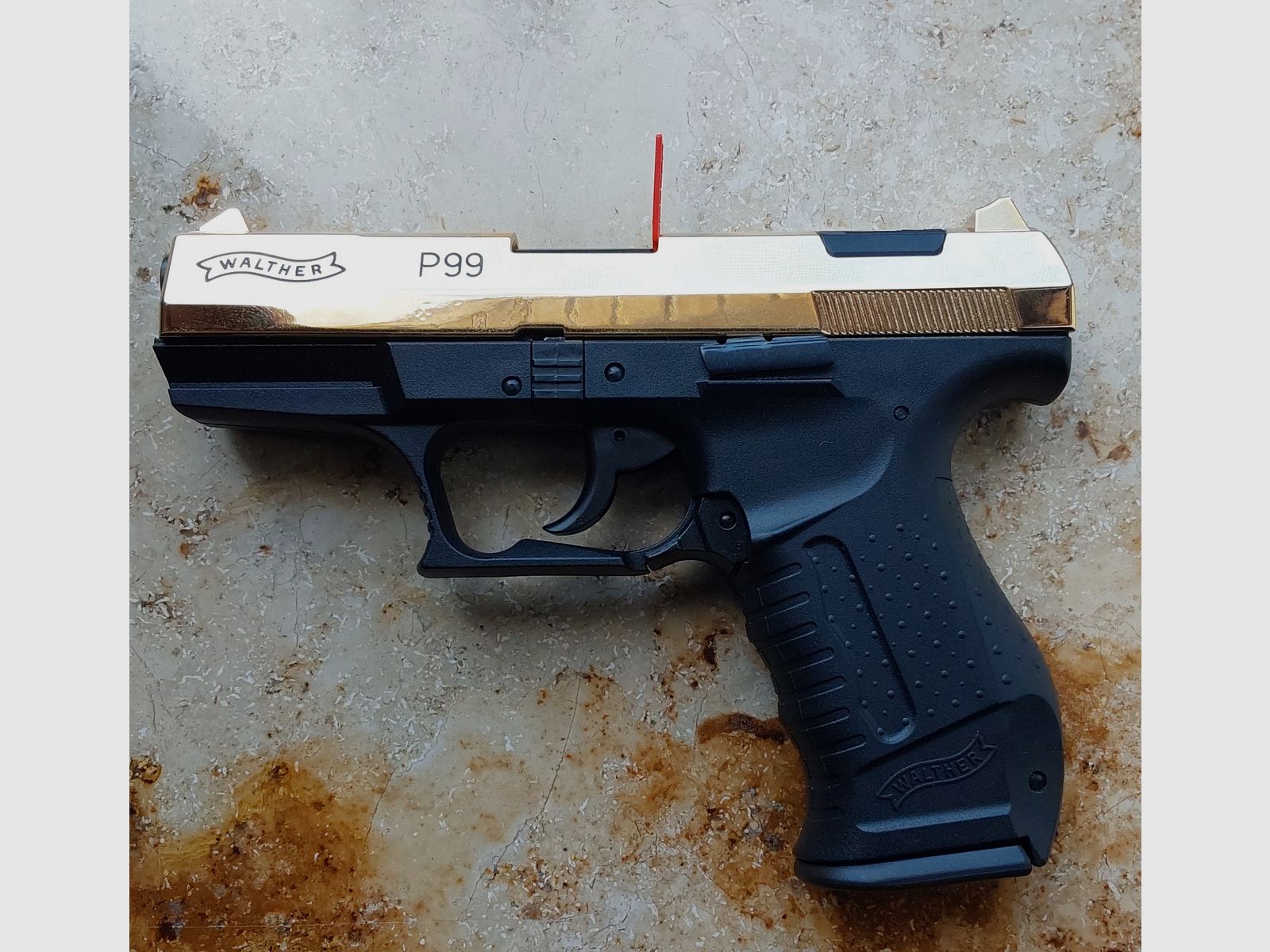 Walther P99 blank firing pistol 9mm 24 karat gold-plated edition