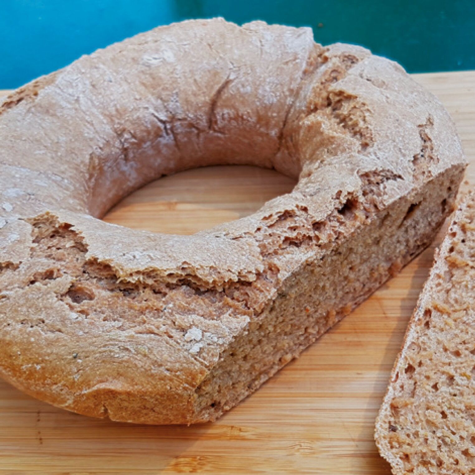 Pieczenie chleba proste i pyszne – Przepisy na piekarnik Omnia – Książka kucharska, zdjęcie 7 z 8