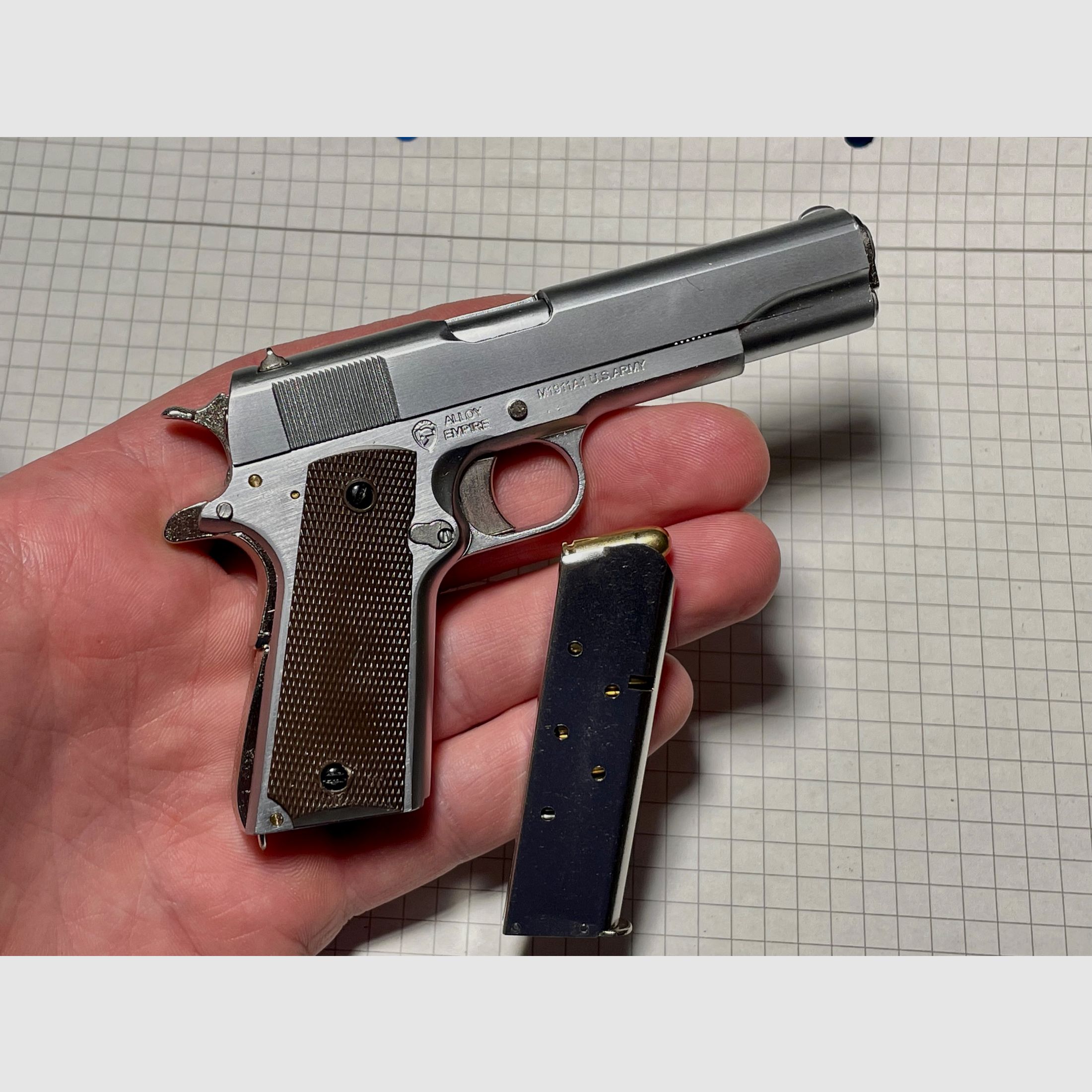 Miniature 1911 pistol, image 2 of 3