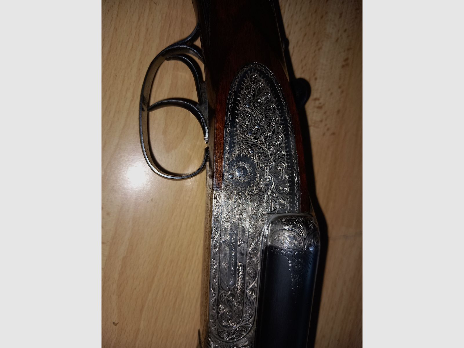 Doppelflinte Sarasqueta 12/70, englischer Schaft, Fischbauchschaft