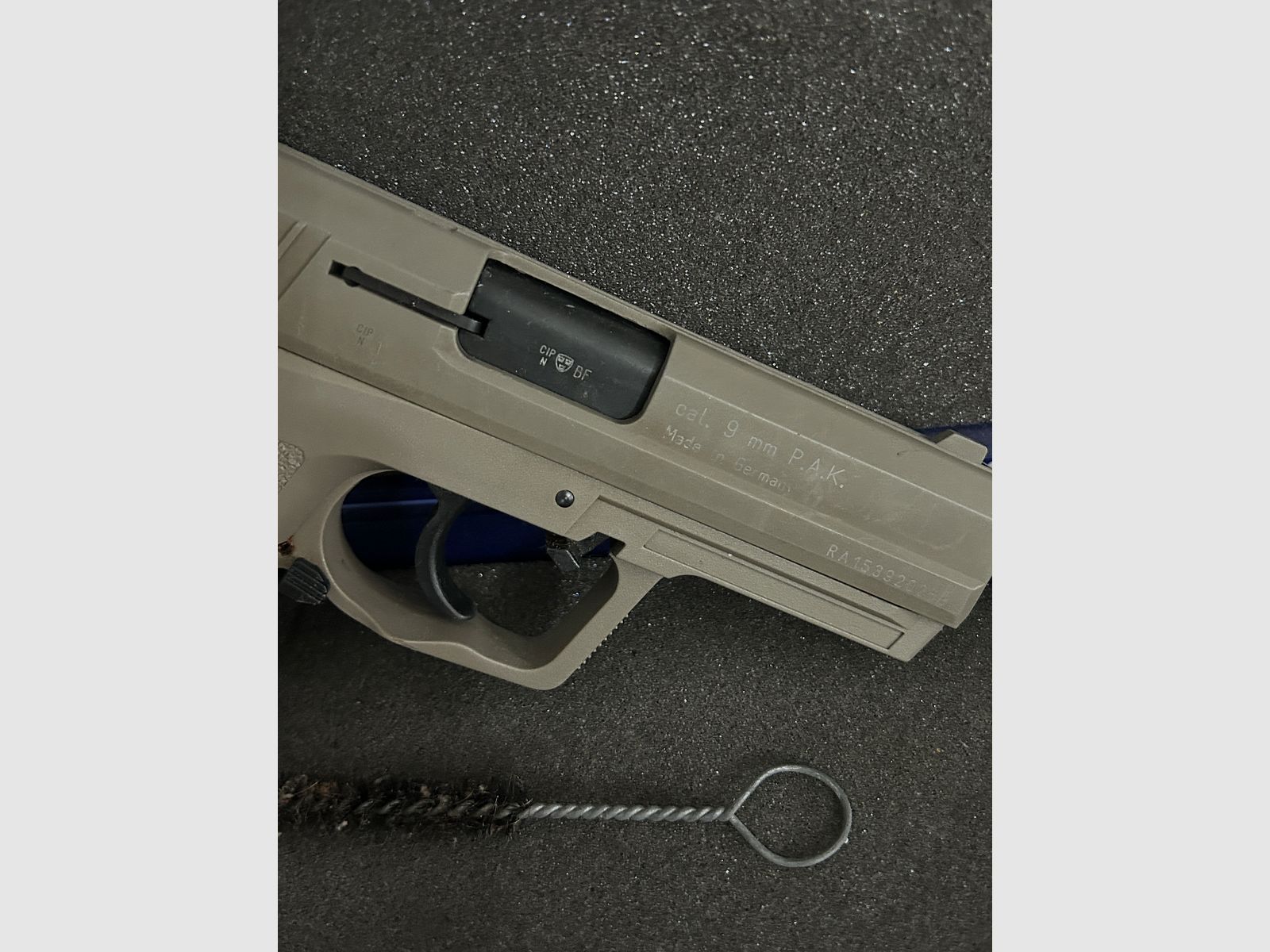 Röhm RG 96 Schreckschuss Pistole 9 mm P.A.K. Icon Grau