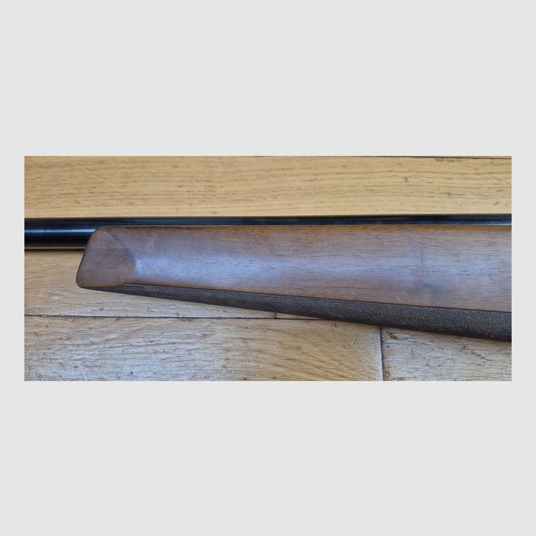 Wunderschöne Präzisionsbüchse Anschütz Modell MATCH 54 Version 1407 – Kal. 22LR – Seltenes Modell mit X-Lauf – Waffe von 1978 – Schlagbolzen und verstellbarer Abzug Modell 54 – Neuer Lauf mit hervorragenden Zügen – 100% Brünierung ohne Oxidation – Schöne Hölzer – Waffe nahezu neu – TBE++/TBE+++, Bild 35 von 37