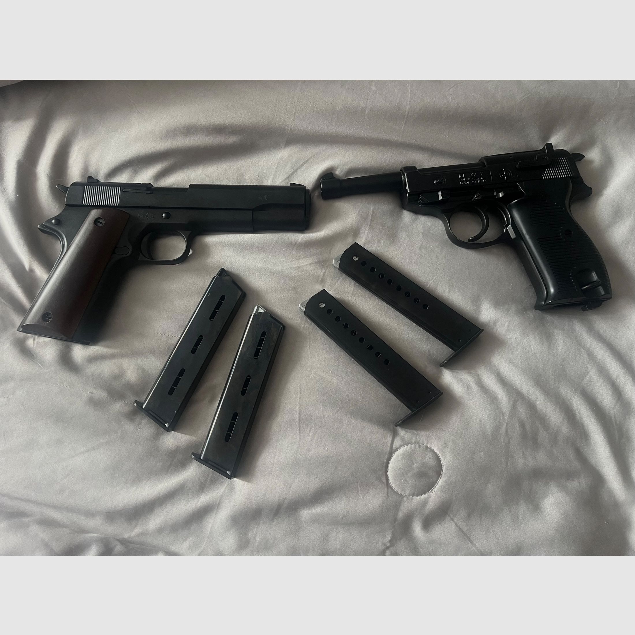 P38 Bruni-Colt 1911, image 2 sur 3