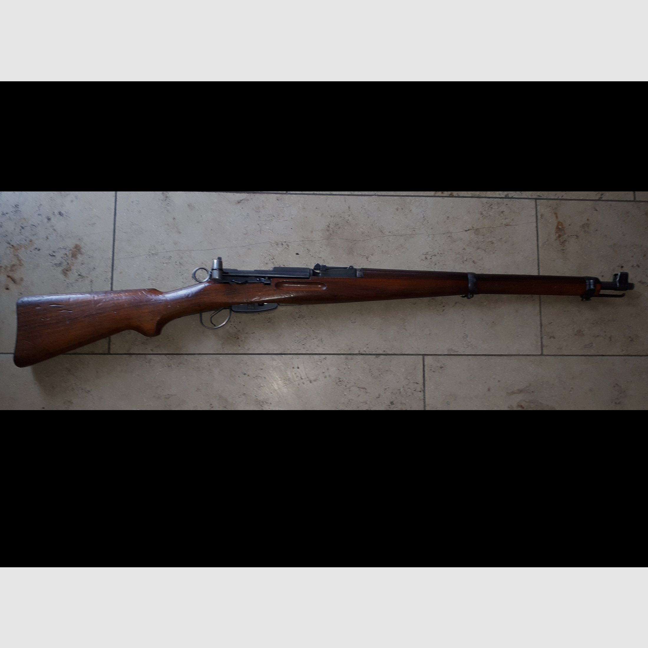 Carabine suisse 31, calibre 7,5x55.