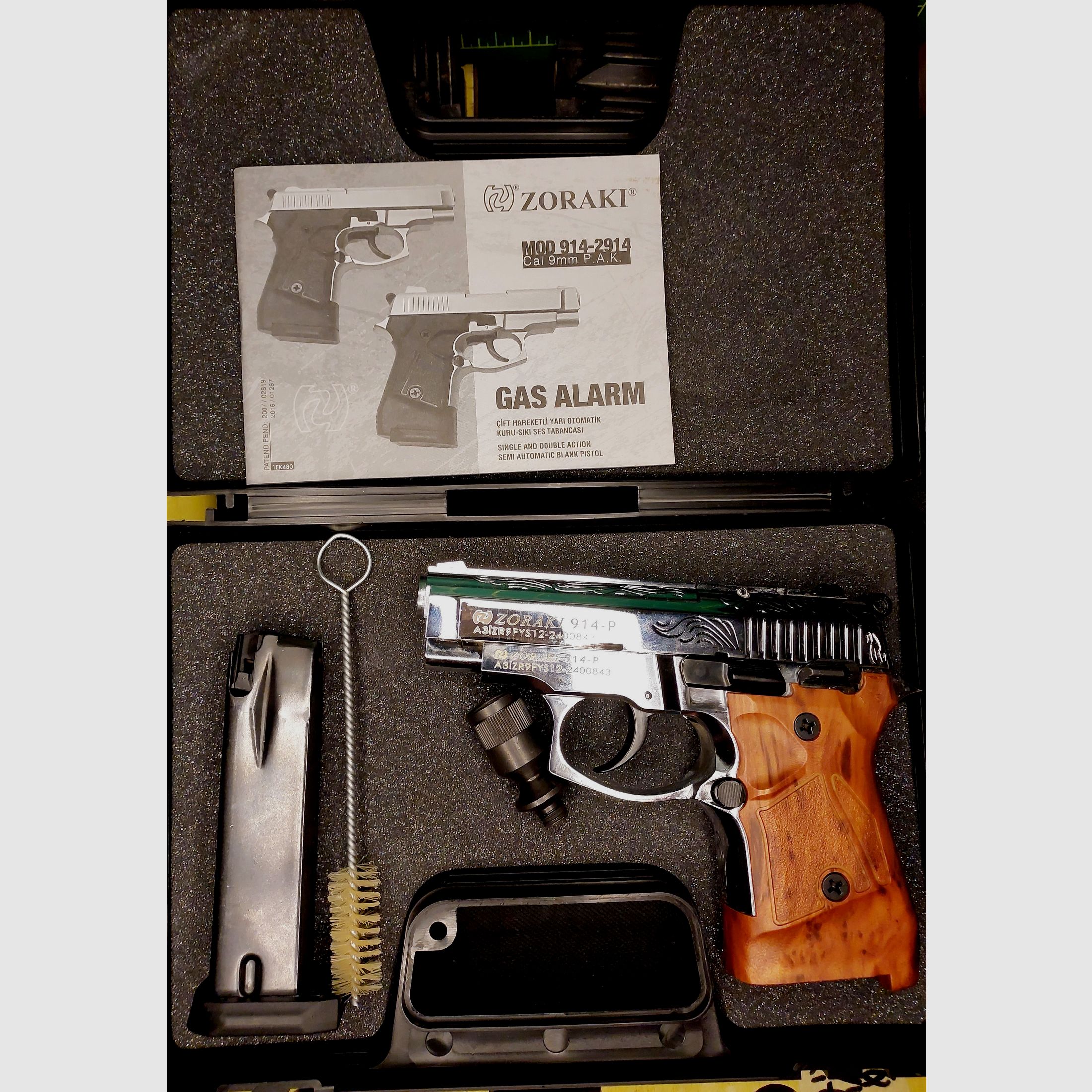 Zoraki 914-P blank firing pistol 9mm P.A.K. chrome engraved wood look (PTB 1070) - 914 as good as new!