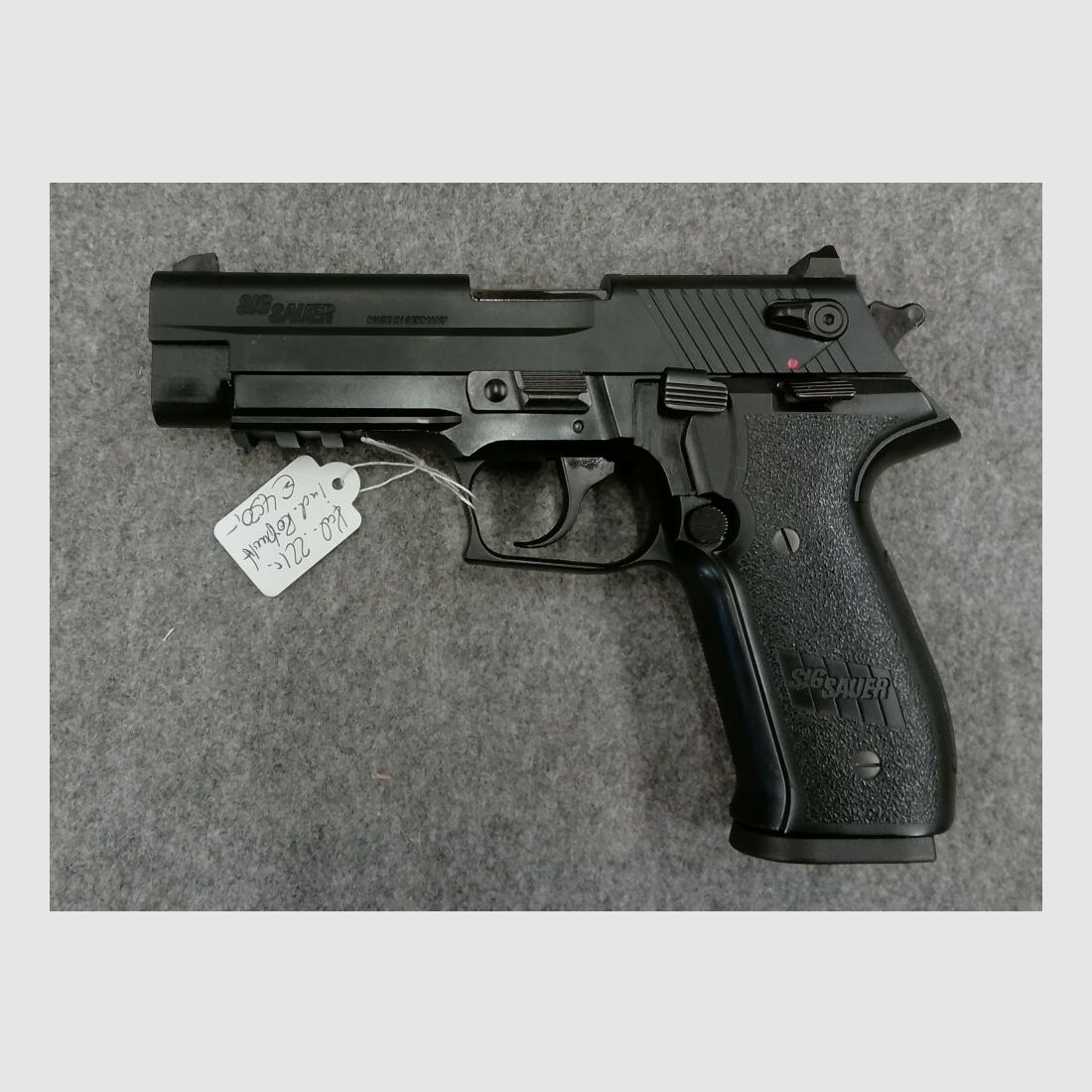 Sig Sauer Mosquito mit Rotpunkt