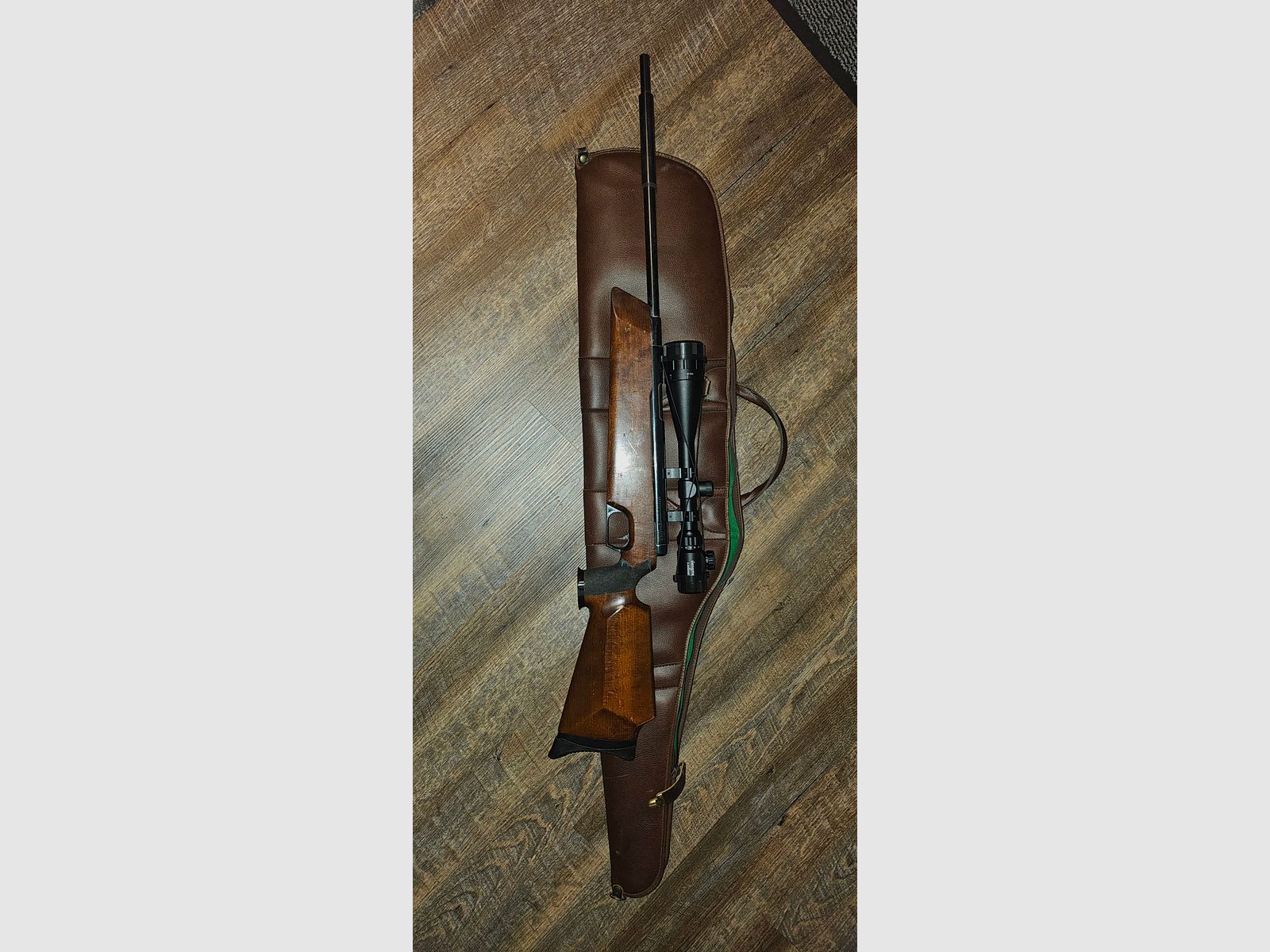 Carabina de aire comprimido Feinwerkbau 300s con mira telescópica