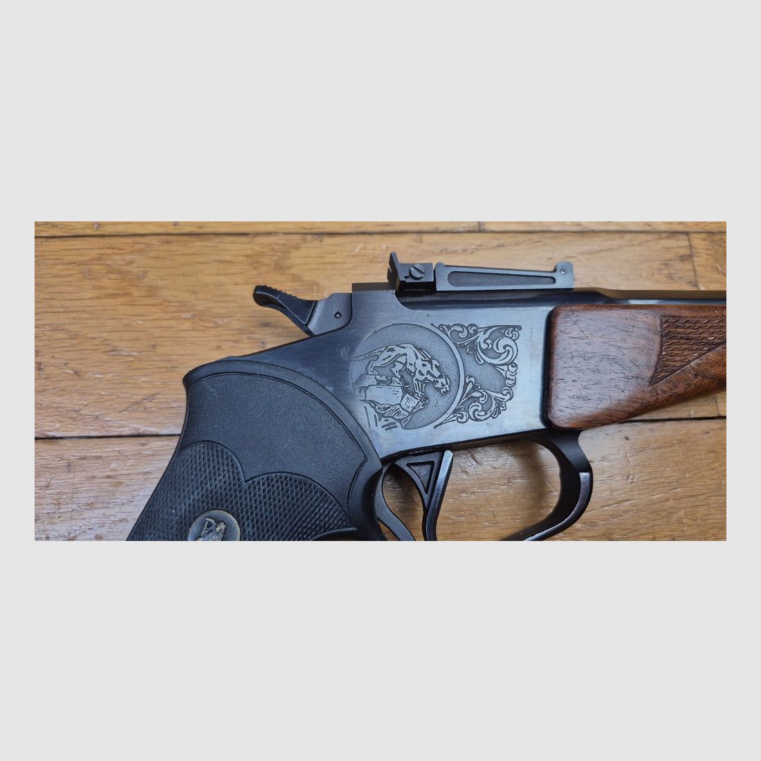 Redoutable Pistole Thompson Center – Modell Contender – Lauf 8 Zoll! – Selten im Kaliber 44 Magnum und 44 Special – Waffe von Rochester aus Ende 1972 – Gute Hölzer – Unverzichtbarer Pachmayr-Griff – Wunderschöner Lauf mit Mündungsbremse – Exzellente Mechanik und Abzug – Schöne Trainings- und Präzisionswaffe – TBE/TBE+, Bild 25 von 29