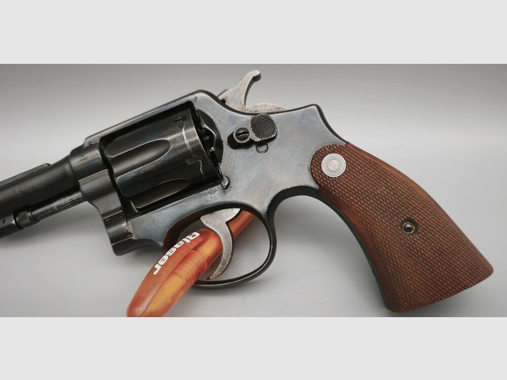 Smith & Wesson S&W Victory Revolver .38Special umgebaut bei Parker Hale .38Special