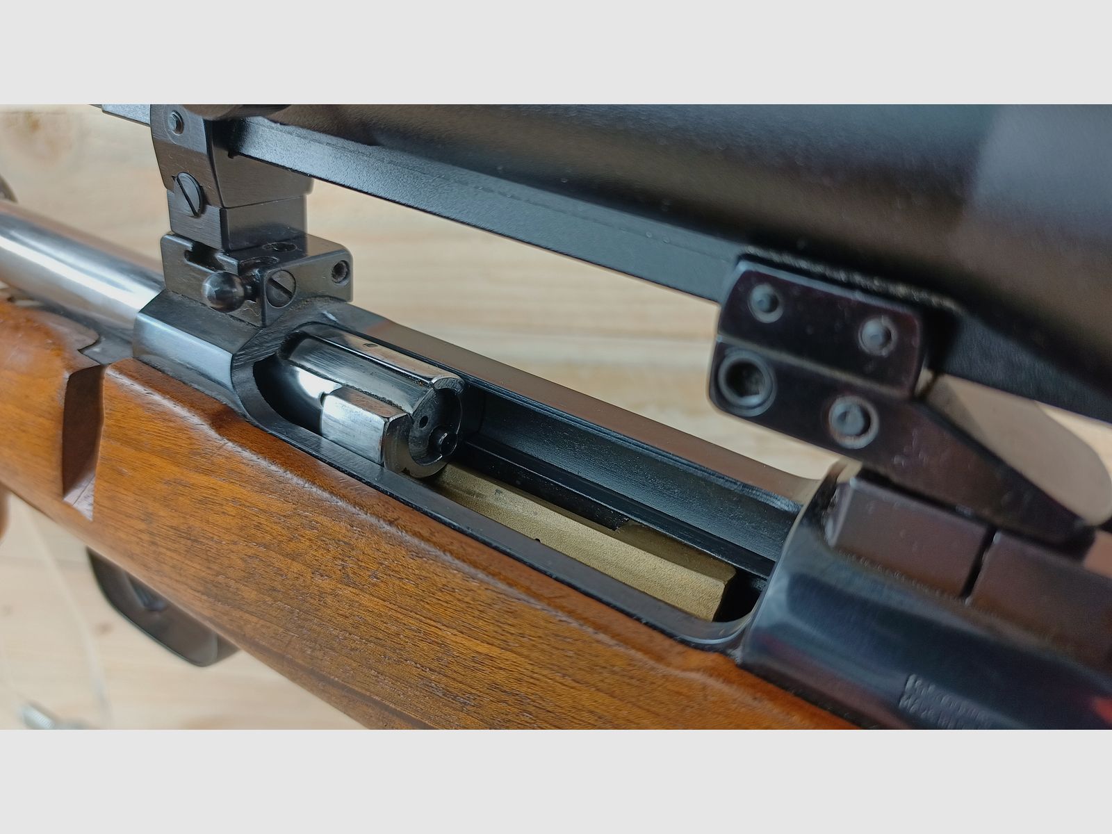 Repetierbüchse Mauser 2000, Kal. 7x64 *inkl. Swarovski Habicht mit Leuchtabsehen*