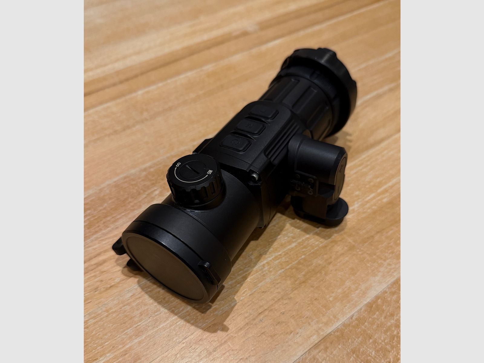 Infiray Xeye Clip CH50V2 thermal imaging attachment