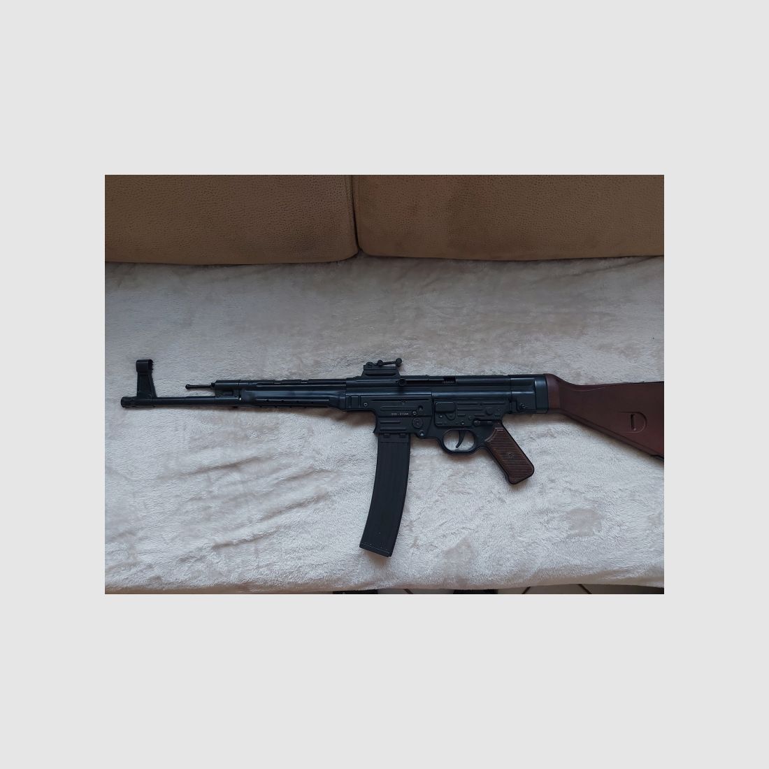 STG44 von GSG . 22lfB