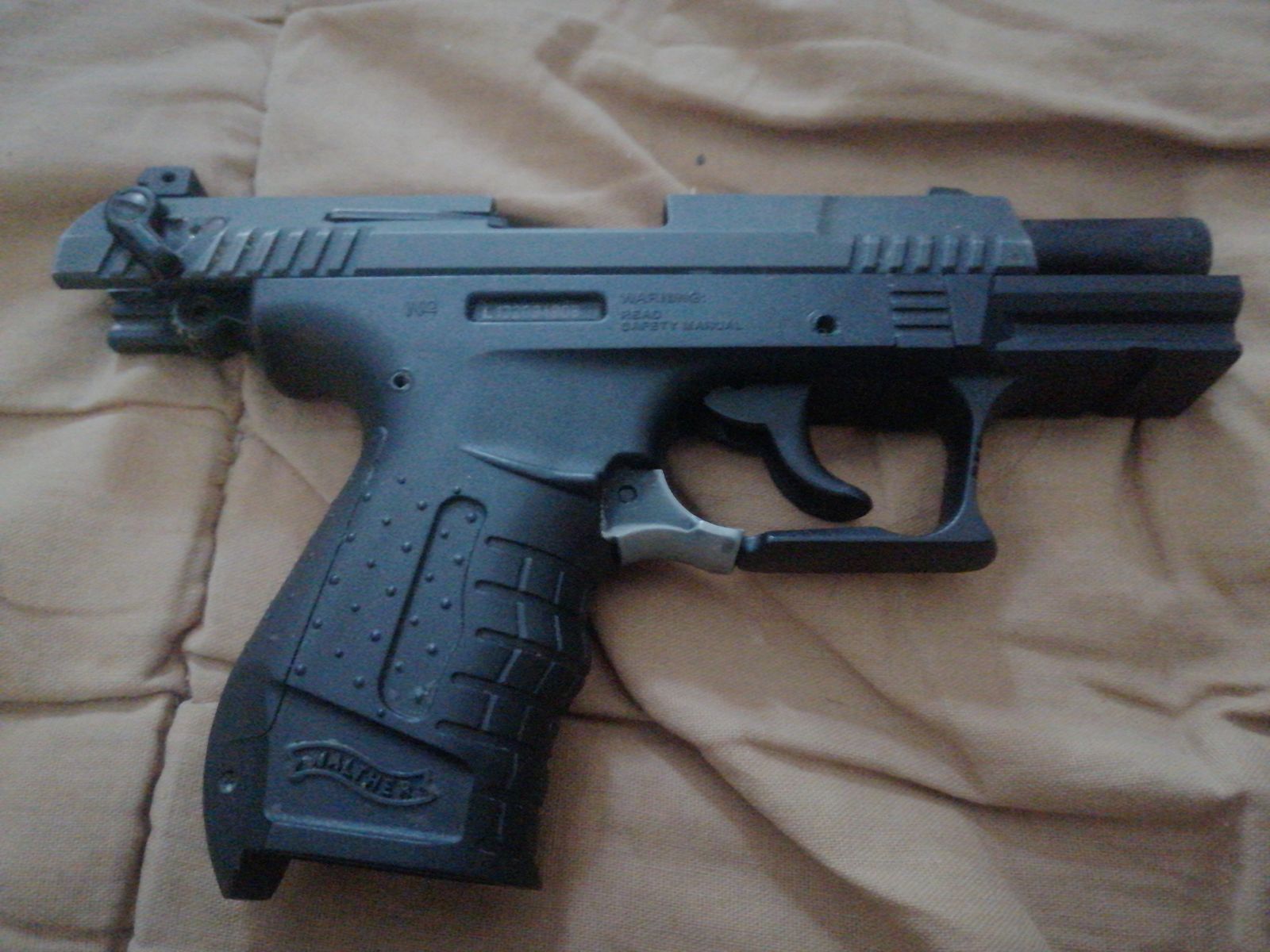 Walter p22