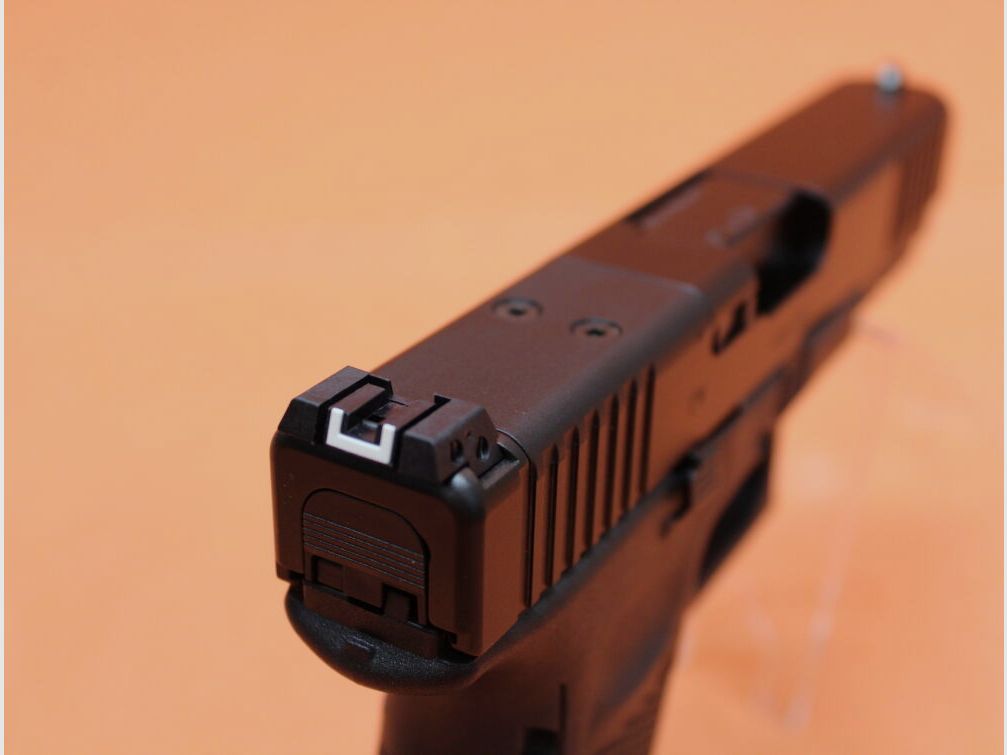 Pistola Glock 10mmAuto Glock 20 Gen5 (MOS) FS cañón 117mm Sistema óptico modular para visor de punto rojo