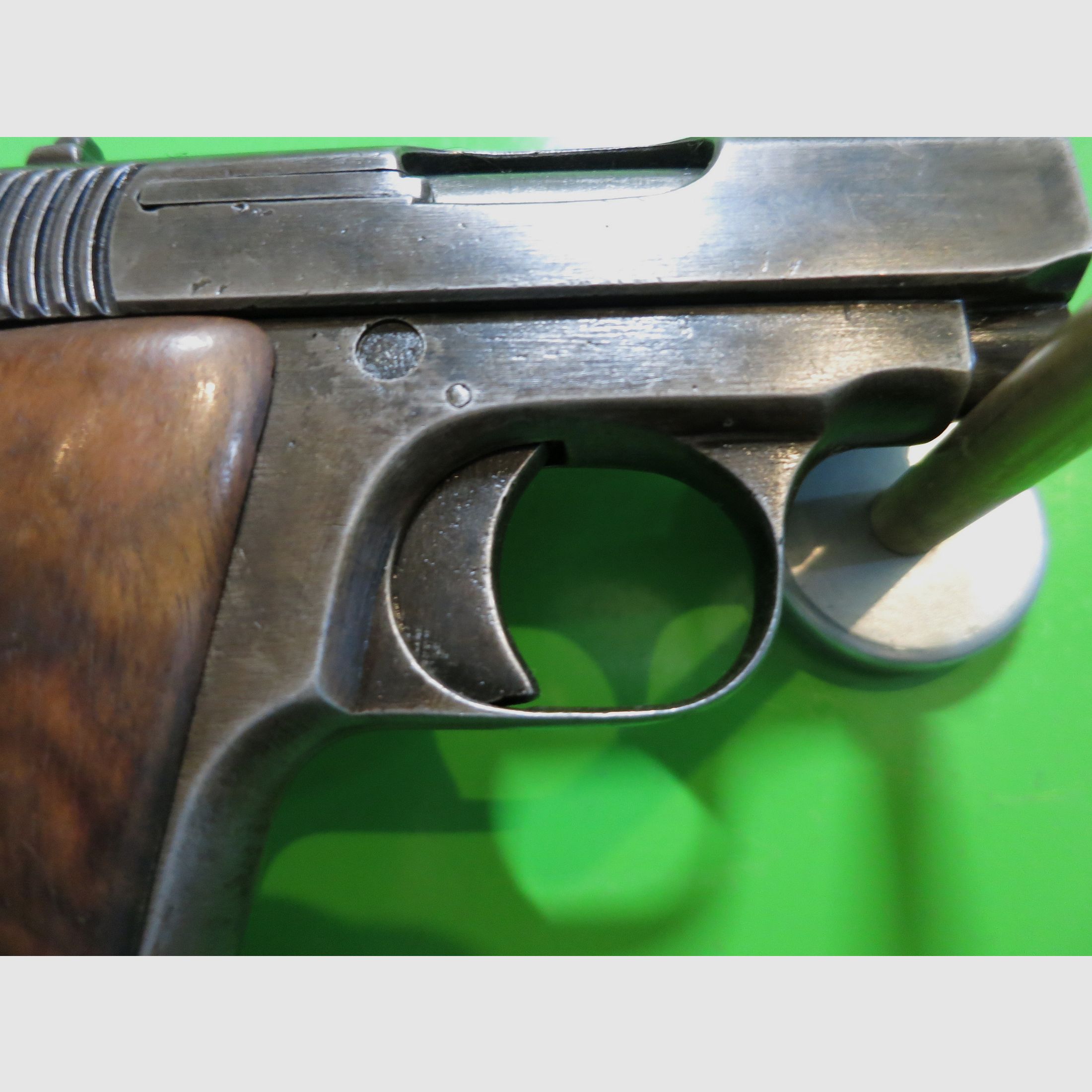 Halbautomatische  Astra Modell 200 (?), Lady-Gun im Westentaschenformat,  7,65mm Browning       #71-