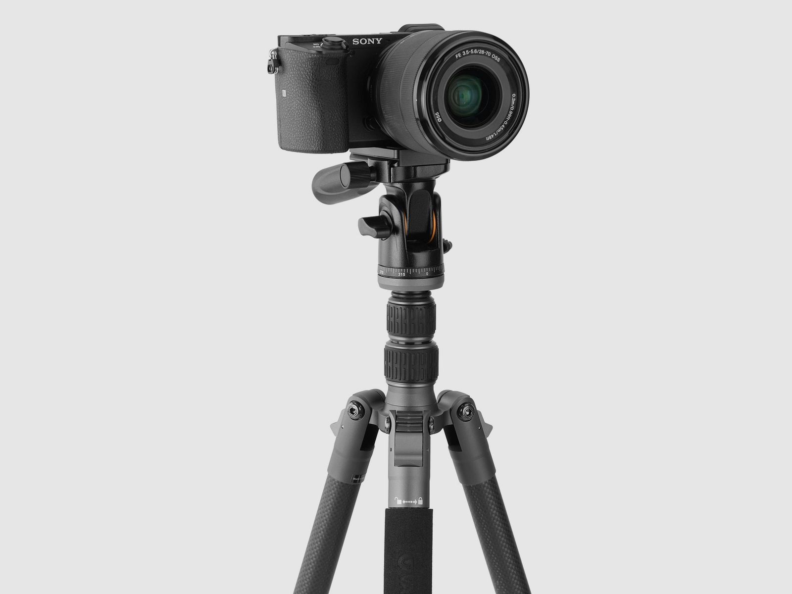 Vanguard Veo 3GO 235CP – Carbon travel tripod, pan head, image 5 of 8