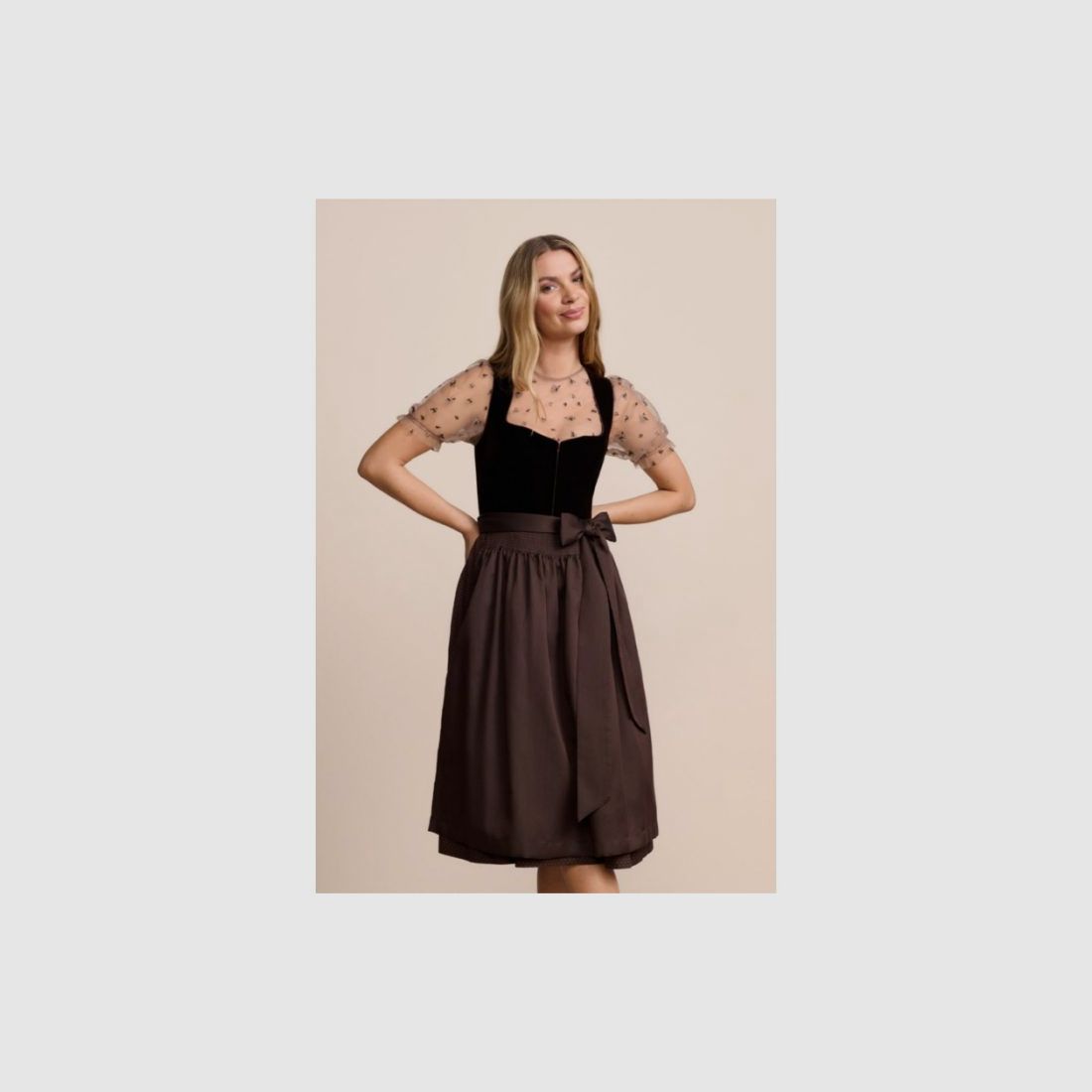 Krüger D-Dirndl Delvara Samt 70cm | dunkelbraun, Bild 3 von 8