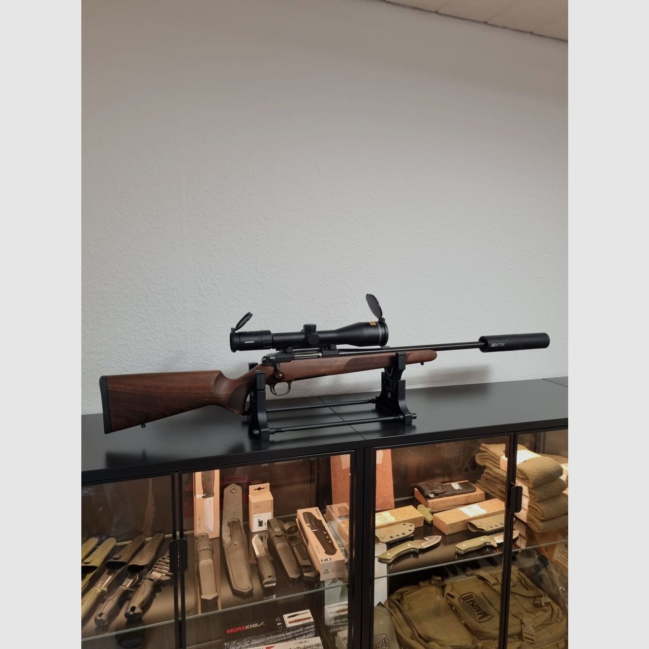 Steel Action Steel action HS .308 , Montage , Schalldämpfer, Minox 3-15x56 S, Holzschaft