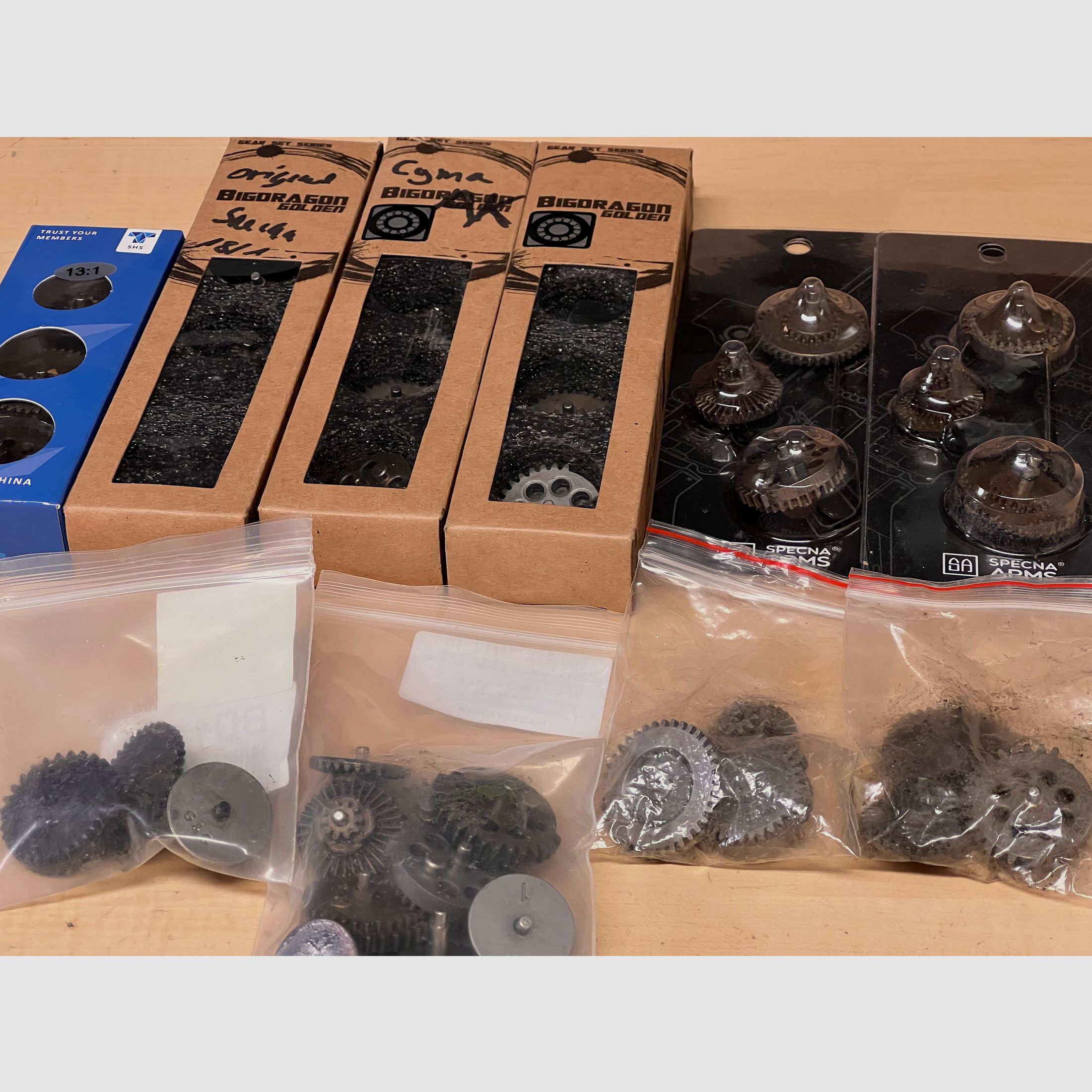 Konvolut original Gear Sets verschiedener Hersteller wie Cyma, G&G uvm