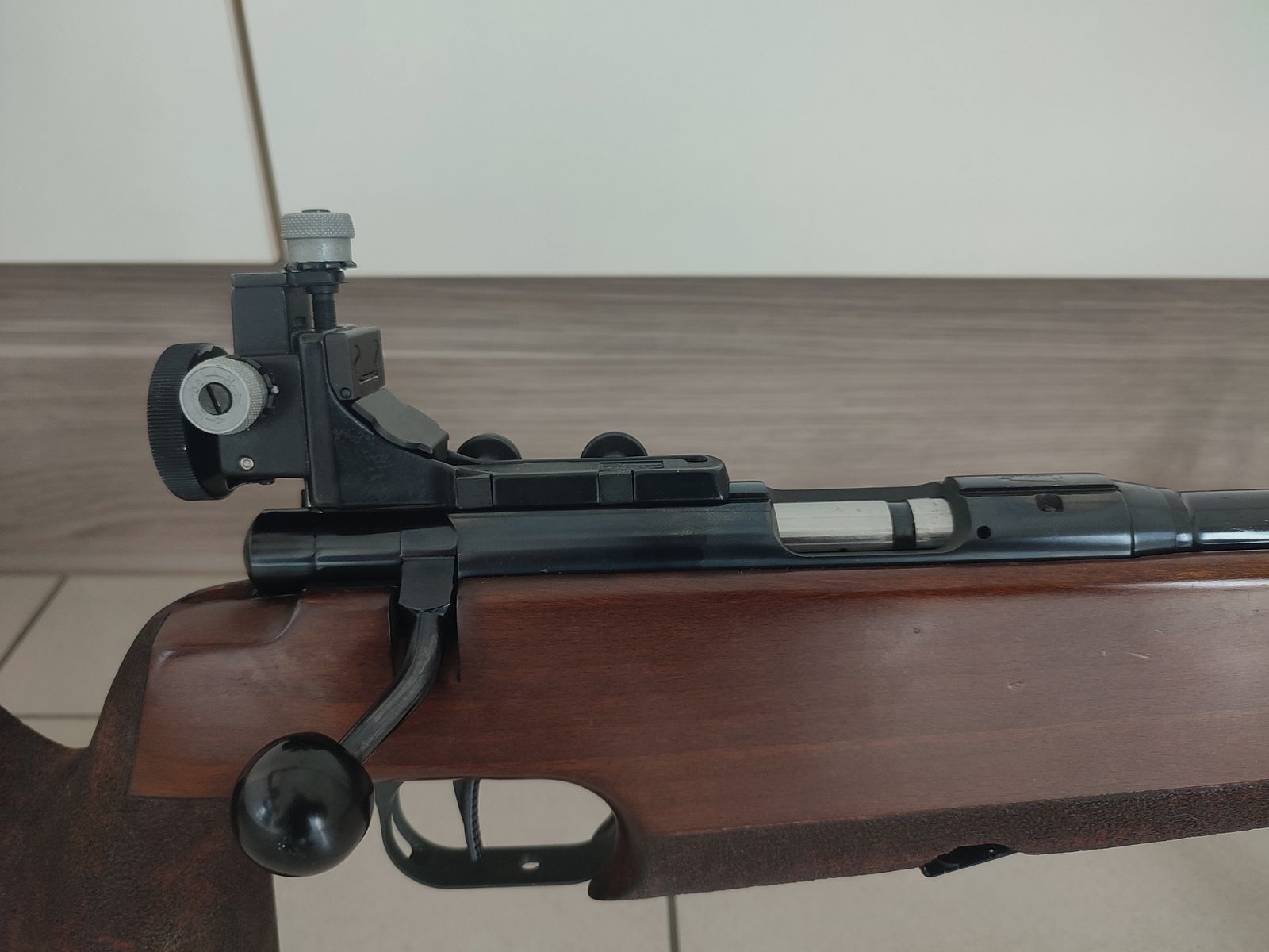 Anschütz 1427 Biathlon Repetierer Benchrest .22 KK + 2.000 Schuss Matchmunition