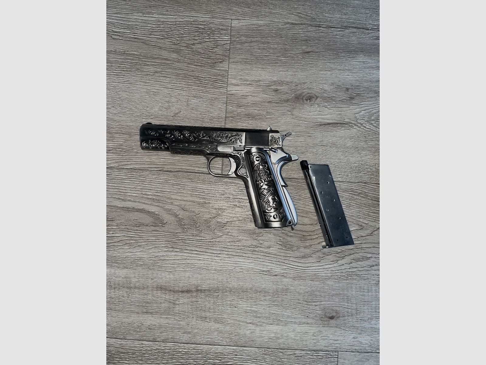  1911 GBB Vollmetall mit Gravuren