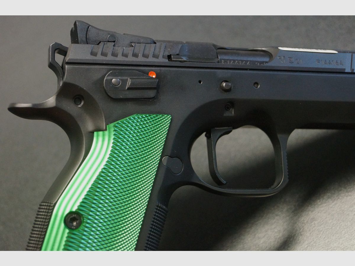 CZ TS 2 Racing Green, afbeelding 3 van 5