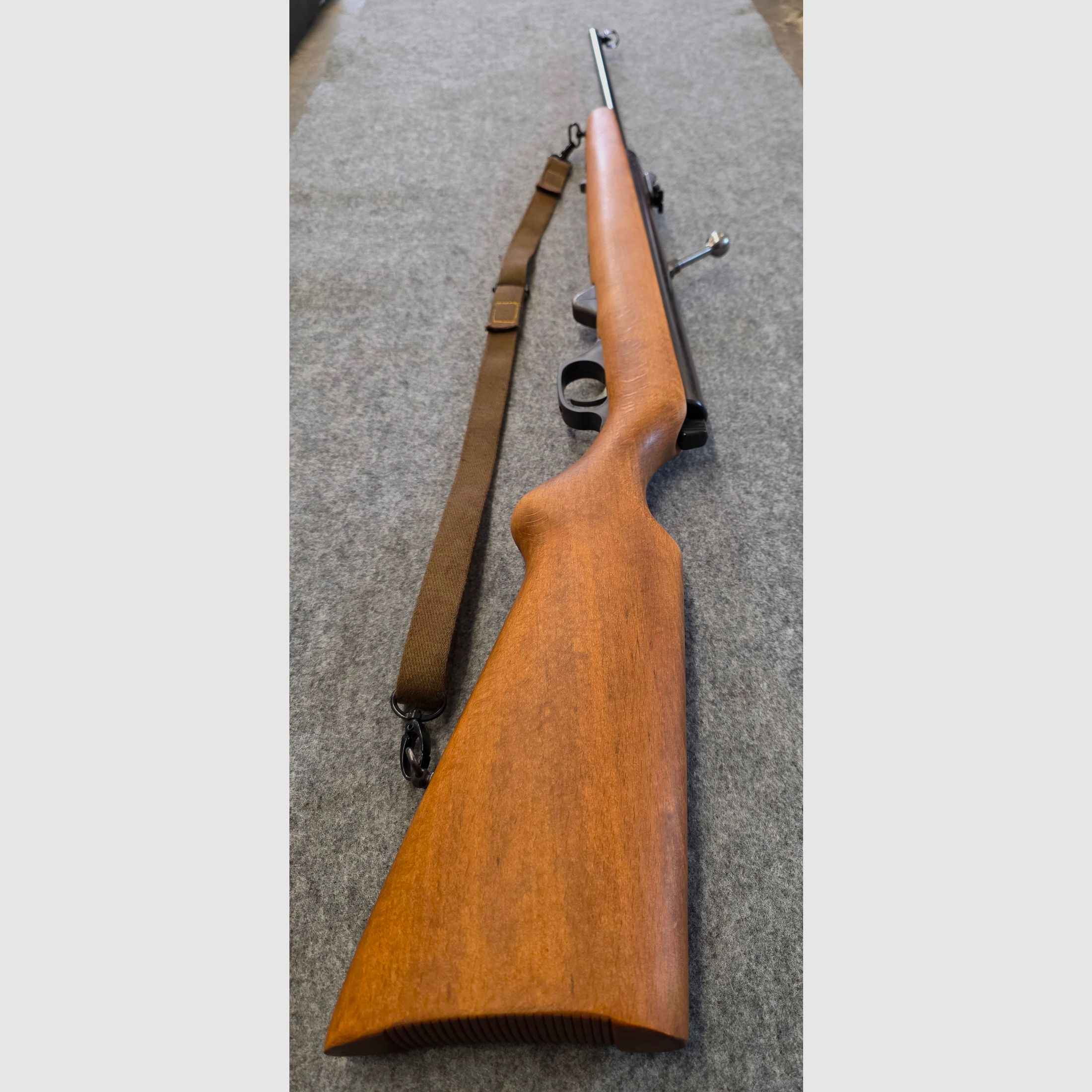 8.) Haenel Mod. 3.102 mit Feinabzug Q1 Qualität Bakelit Sicherung  Durchlader Kirmes Luftgewehr Cal. 4.4mm