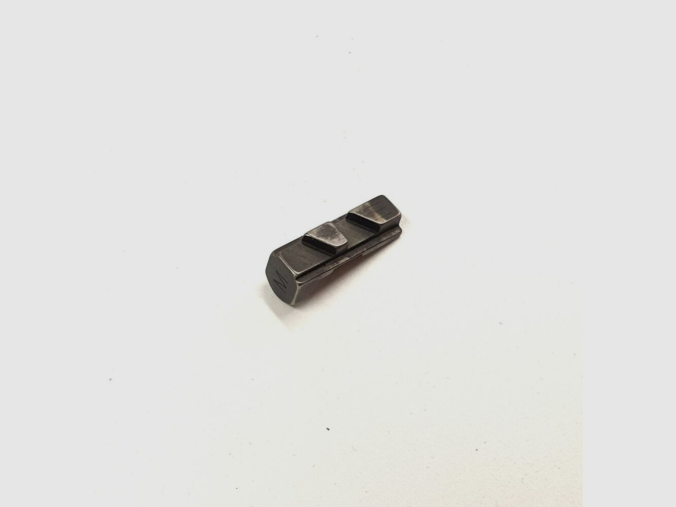 30M1 [25a] US 30M1 carbine Magazinhalter Typ 3/Magazine Catch Type 3, gebraucht/used ,US Military part