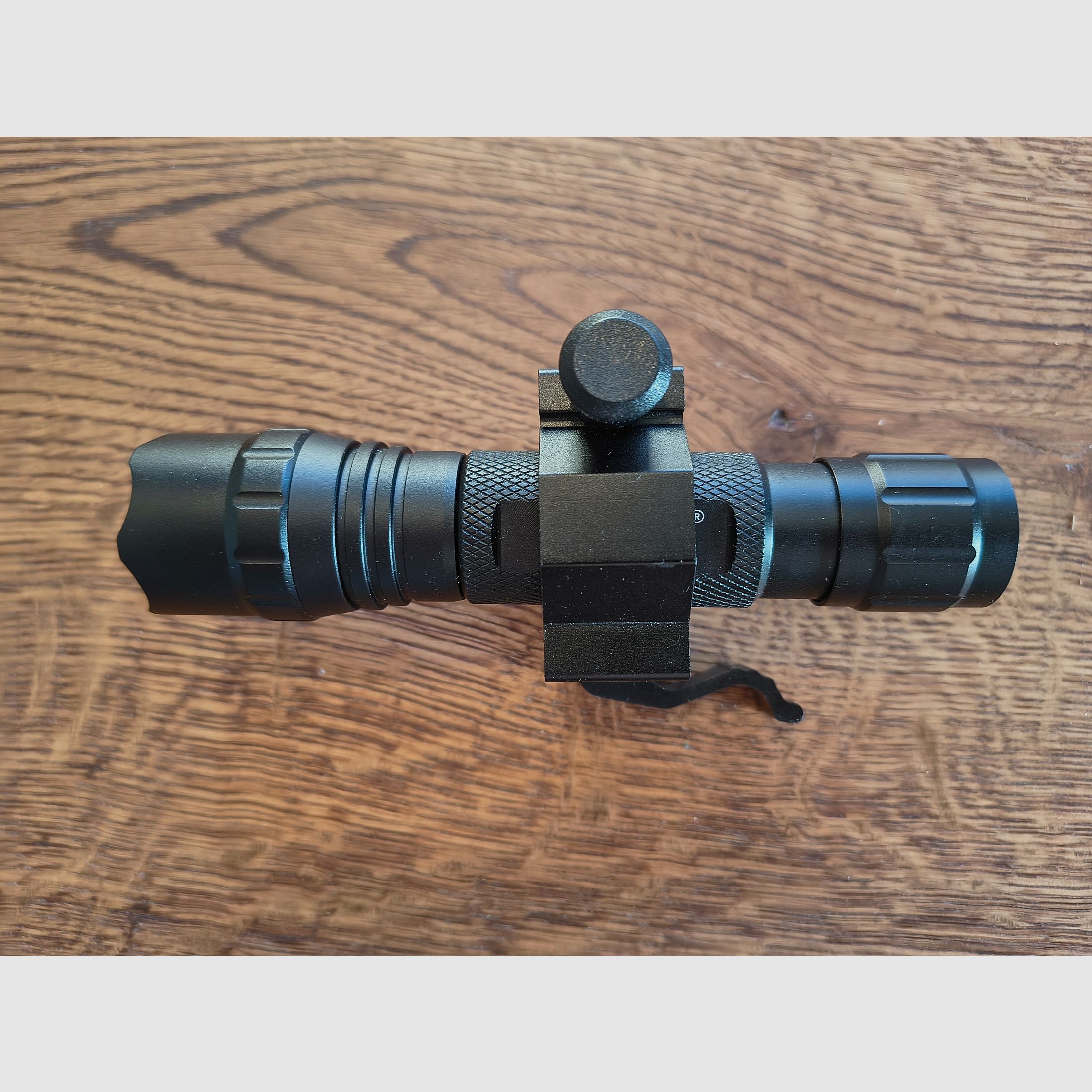 Sytong HT-770 (y compris adaptateur universel) + 850 nm projecteur infrarouge (y compris montage)