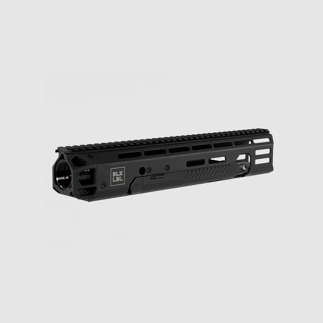 BLK LBL AR15 handguard with integrated bipod