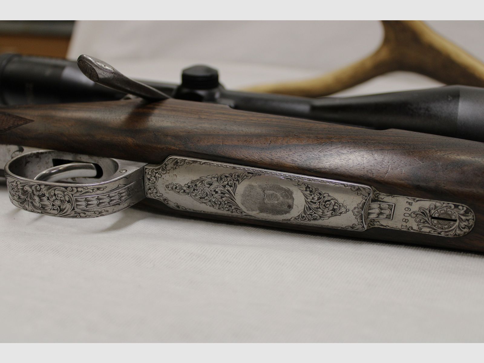 Bolt-action rifle Mauser DWM Luxus rifle 9,3 x 62 Keiler rifle with engraving rarity Kahles 8 x 56 red dot sight