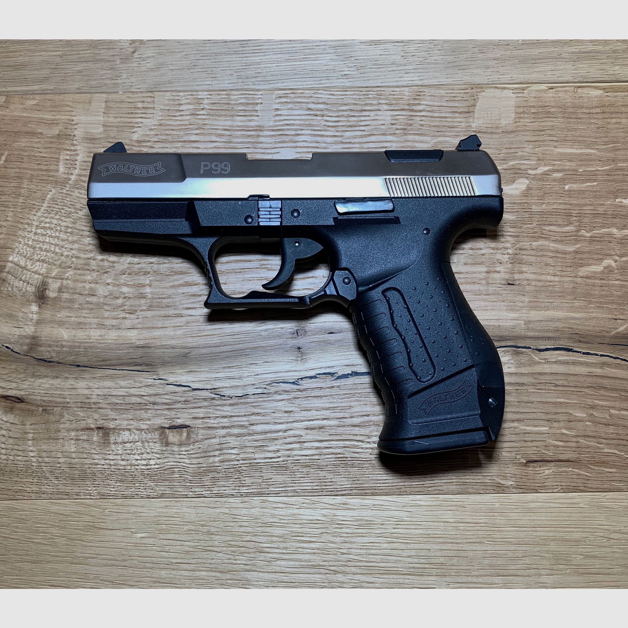 Pistolet d'alarme Walther P99 9mm P.A.K. en bicolore, Umarex