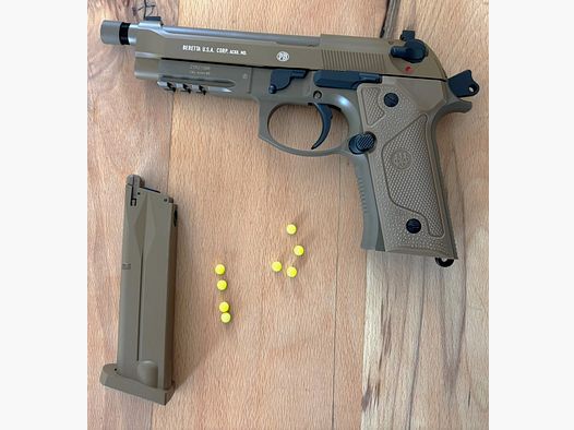 Beretta 6 mm BB Co2 in tarn Full Blowback