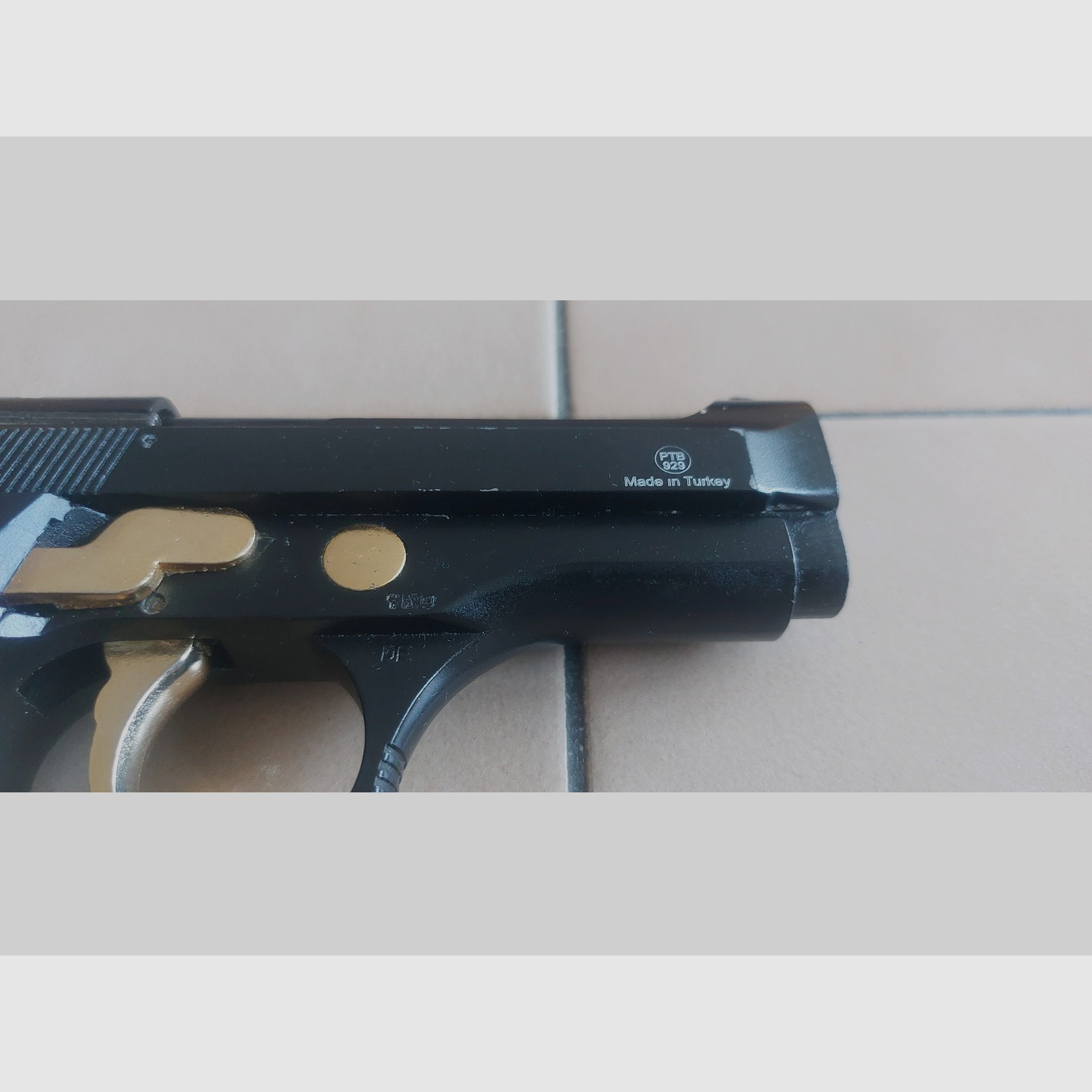 Pistola de señal de gas compacta GSG - Cal. 9mm