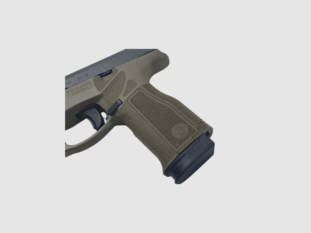 AANBOD STEYR - PISTOOL STEYR M9-A2 OLIVE TRAPEZIUMVISIERING KAL.9x19, afbeelding 3 van 8