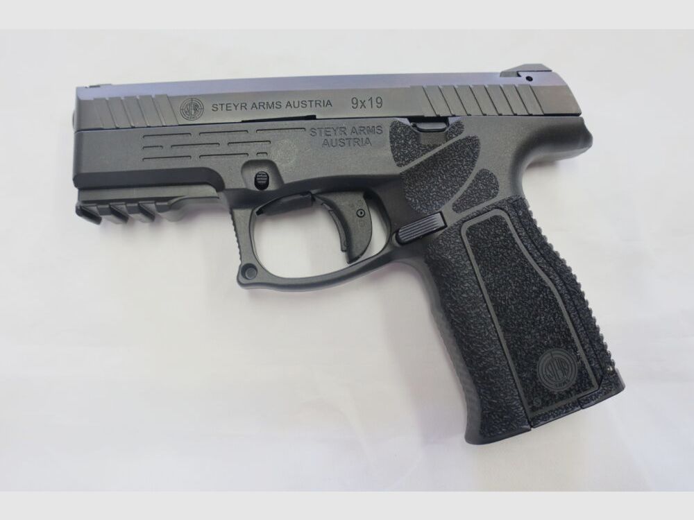 Steyr M9-A2 MF, image 2 of 2