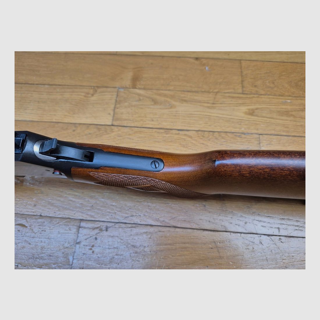 Sehr schöne Unterhebelrepetierbüchse Marlin 336 – Kal. 30-30 – Seltenes Stempel « JM » – Waffe von Marlin vor der Insolvenz – Eine echte Marlin von Marlin! – Hervorragende Verarbeitung – Traumhafte Anpassungen – Neuwertiger Zustand!, Bild 13 von 33