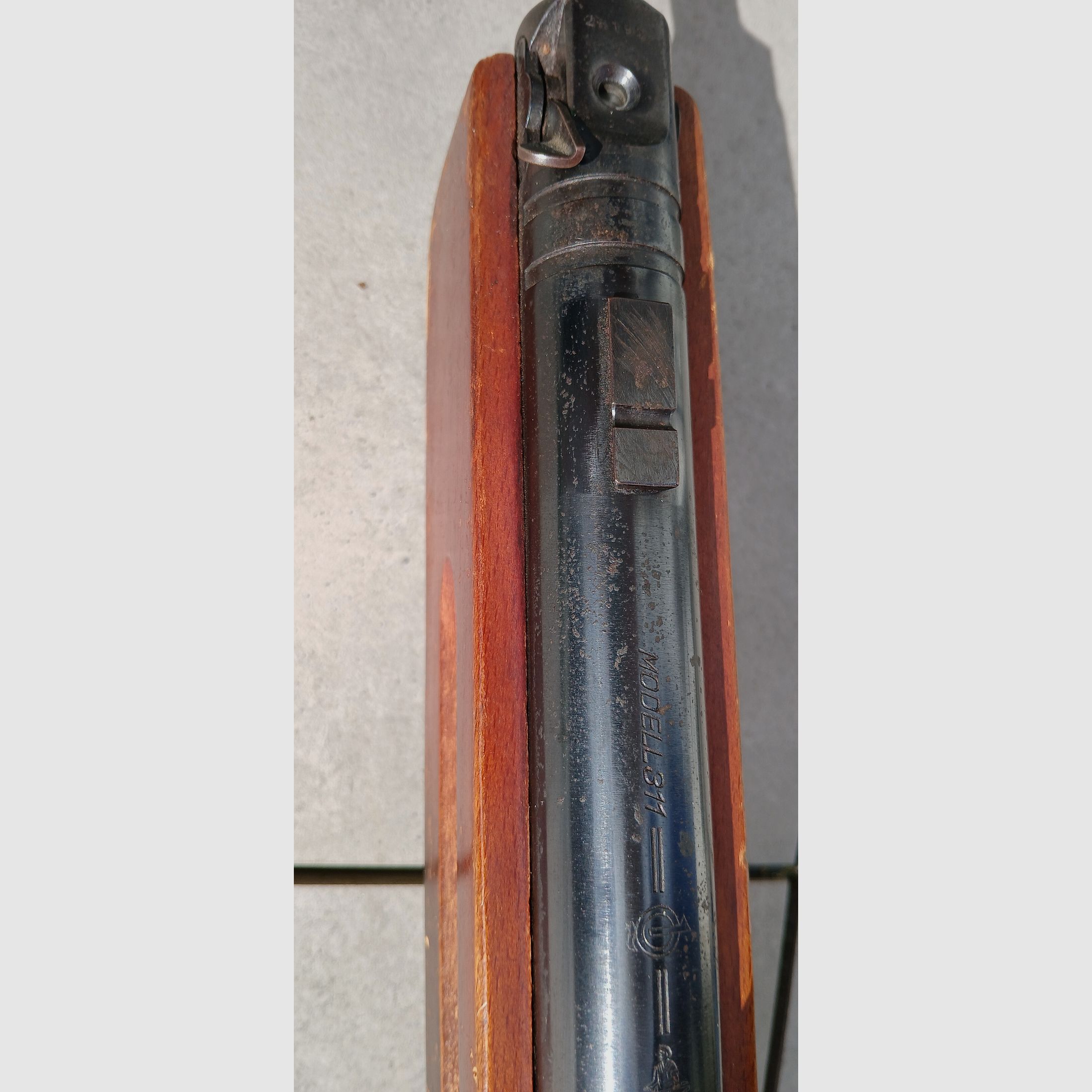 Karabinek pneumatyczny Model 311