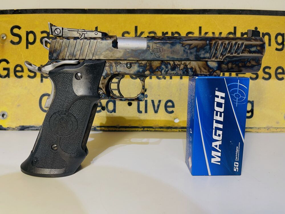 STI Target Master (Einzelstück - bunt gehärtet!)