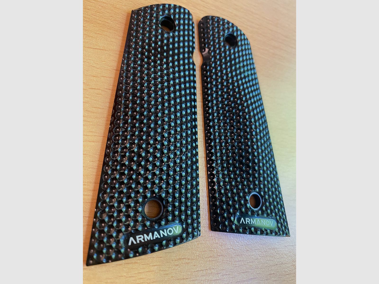 Armanov SpidErgo Griffschalen Grip Panels für 1911er Pistolen