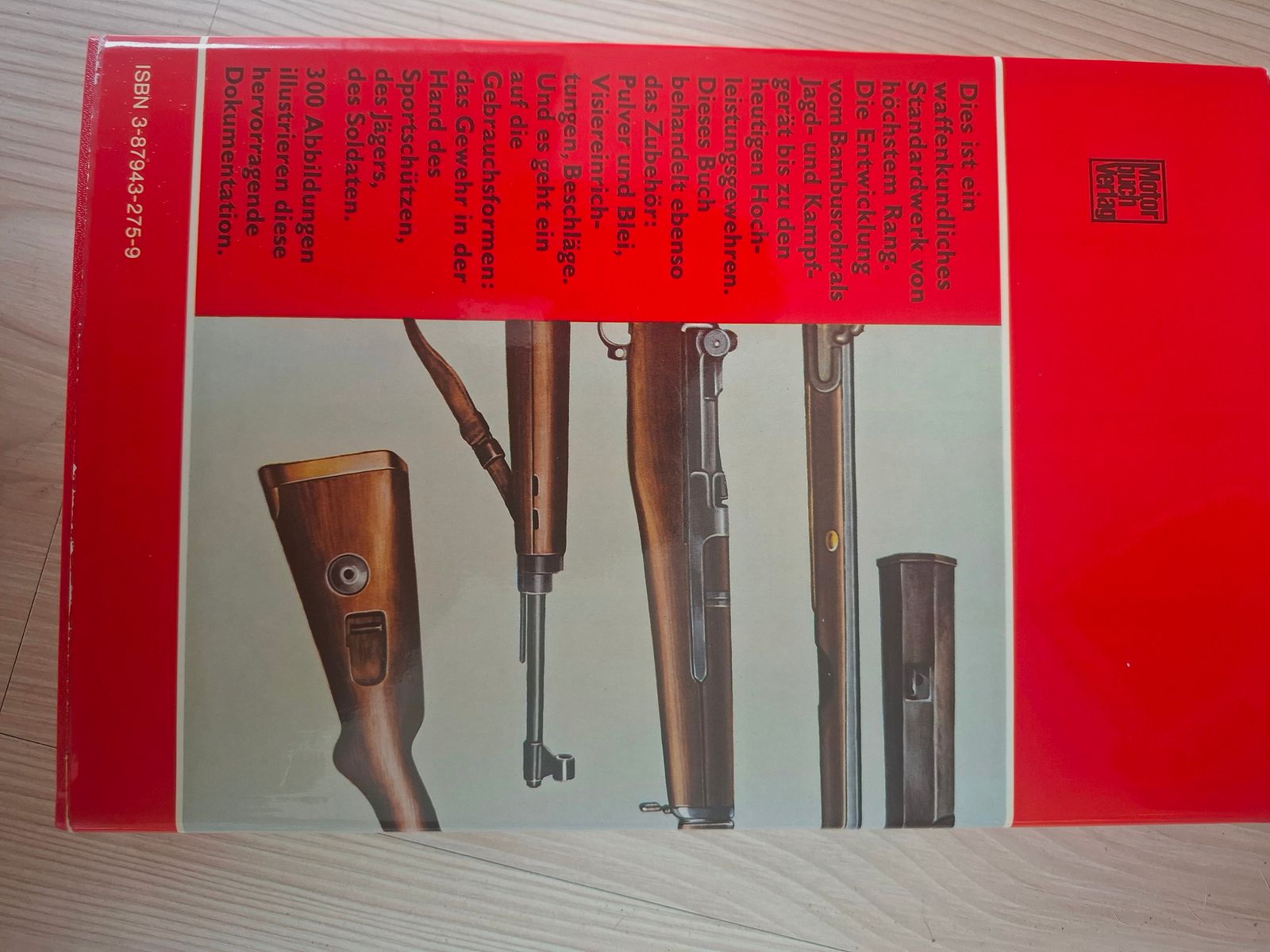 Konvolut aus verschiedenen Waffenbüchern