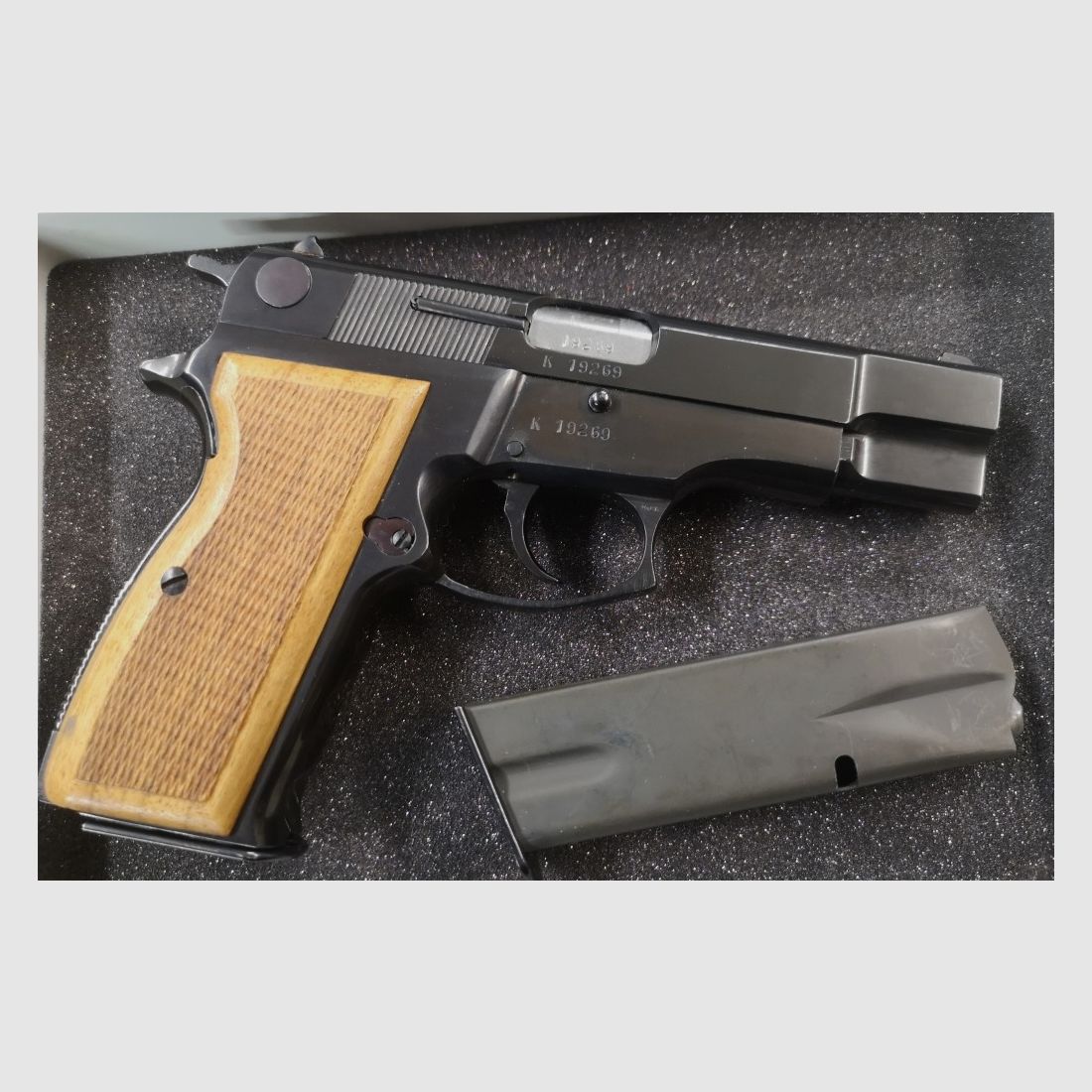 LUGER M90 Selbstladepistole  GANZSTAHL "Sammlerstück"