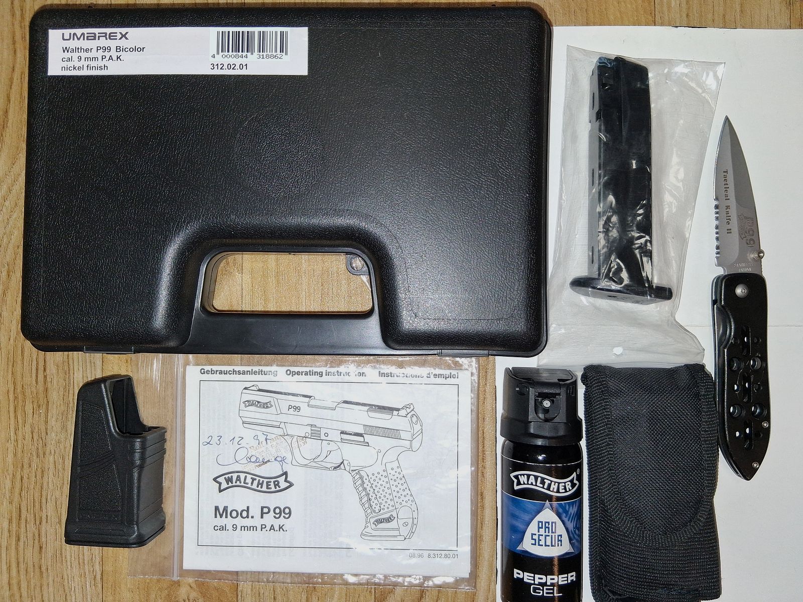 Sammler aufgepasst! Walther P99 bicolor PTB-637 (neuwertig, ungeschossen), 2 Magazine + Walther Zubehör