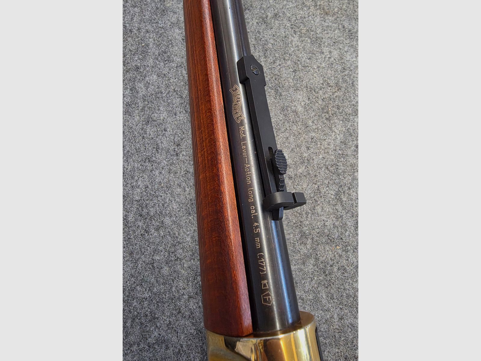 Beautiful Walther Lever Action Long Co2 Rifle Western in Cal. 4.5mm with 8-shot drum