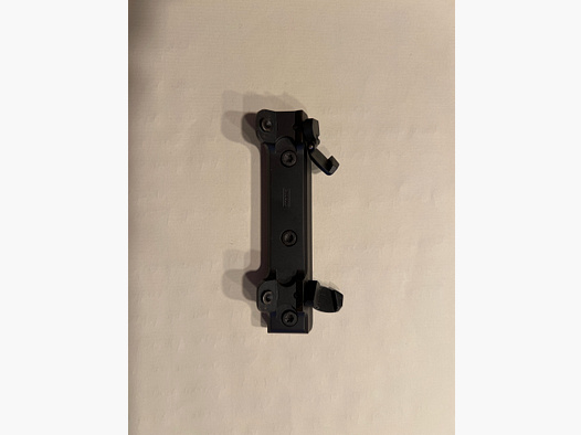 Montaż siodła Blasen na szynie ZM